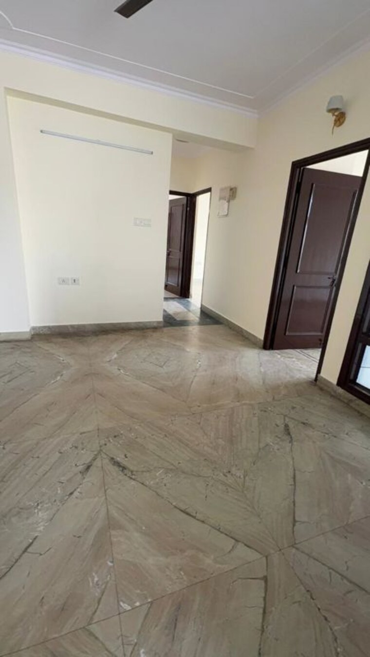 Room, mahagun-mansion-i-and-ii 3 Bedroom 1660 Sq.Ft. Apartment In Vaibhav Khand Ghaziabad 10214529