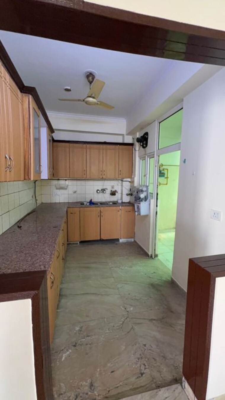 Kitchen, mahagun-mansion-i-and-ii 3 Bedroom 1660 Sq.Ft. Apartment In Vaibhav Khand Ghaziabad 10214529