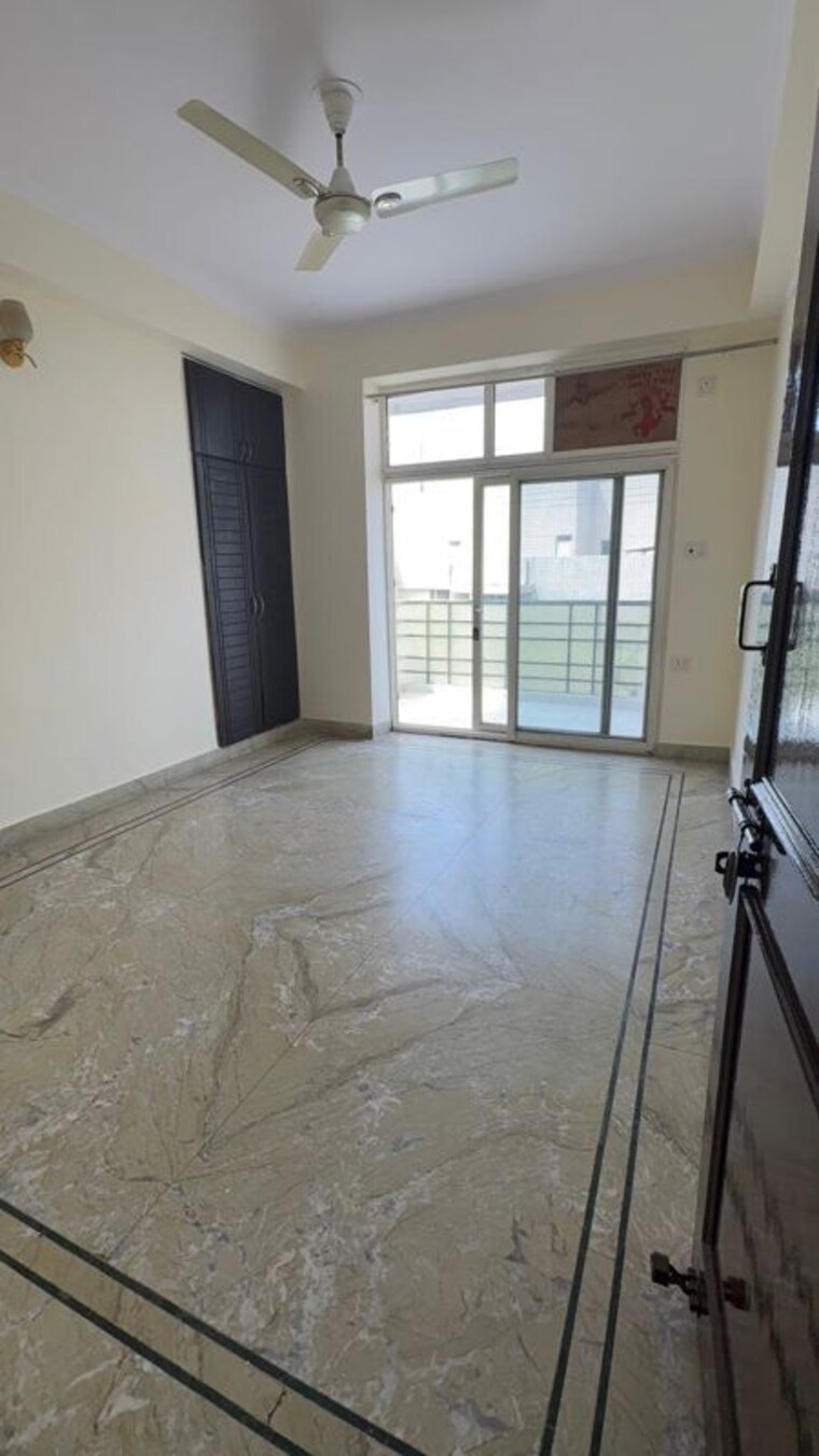 Room, mahagun-mansion-i-and-ii 3 Bedroom 1660 Sq.Ft. Apartment In Vaibhav Khand Ghaziabad 10214529