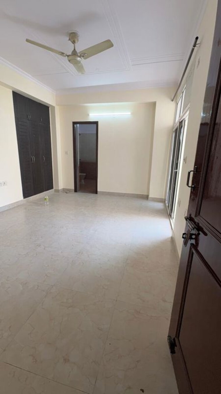 Room, mahagun-mansion-i-and-ii 3 Bedroom 1660 Sq.Ft. Apartment In Vaibhav Khand Ghaziabad 10214529