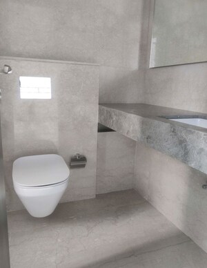 Attached Bathroom in 4 BHK Apartment at Piramal Mahalaxmi, Mahalaxmi – for Rent