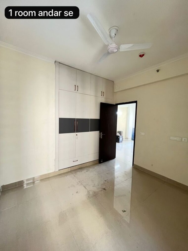 Room, amrapali-crystal-homes 3 Bedroom 1375 Sq.Ft. Apartment In Sector 76 Noida 10214724