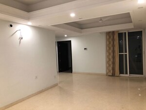 Room in 3 BHK Apartment at Rajpur Road – for Sale