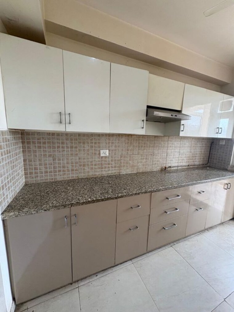 Kitchen, dlf-the-skycourt 3 Bedroom 1930 Sq.Ft. Apartment In Sector 86 Gurgaon 10214777