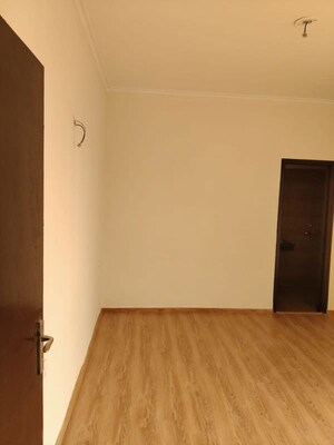 Room in 3 BHK Apartment at Amrapali Crystal Homes, Sector 76 – for Rent