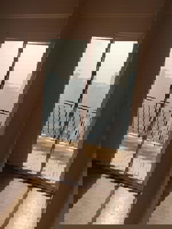 3 BHK 1700 Sq.Ft. Apartment in Amrapali Crystal Homes