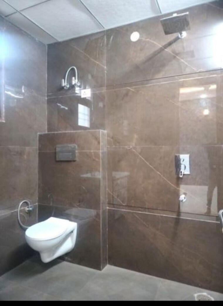 Bathroom, lajpat nagar ii 1 Bedroom 524 Sq.Ft. Builder Floor In Lajpat Nagar ii Delhi 10214851