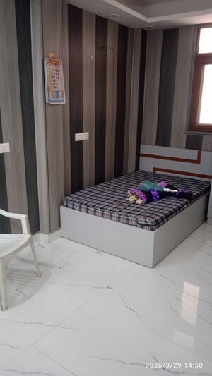 Bedroom in 1 BHK Builder Floor at Sector 44 – for Rent