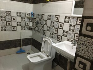 Team Area in 2 BHK Builder Floor at RWA Residential Society Sector 46, Sector 46 – for Rent