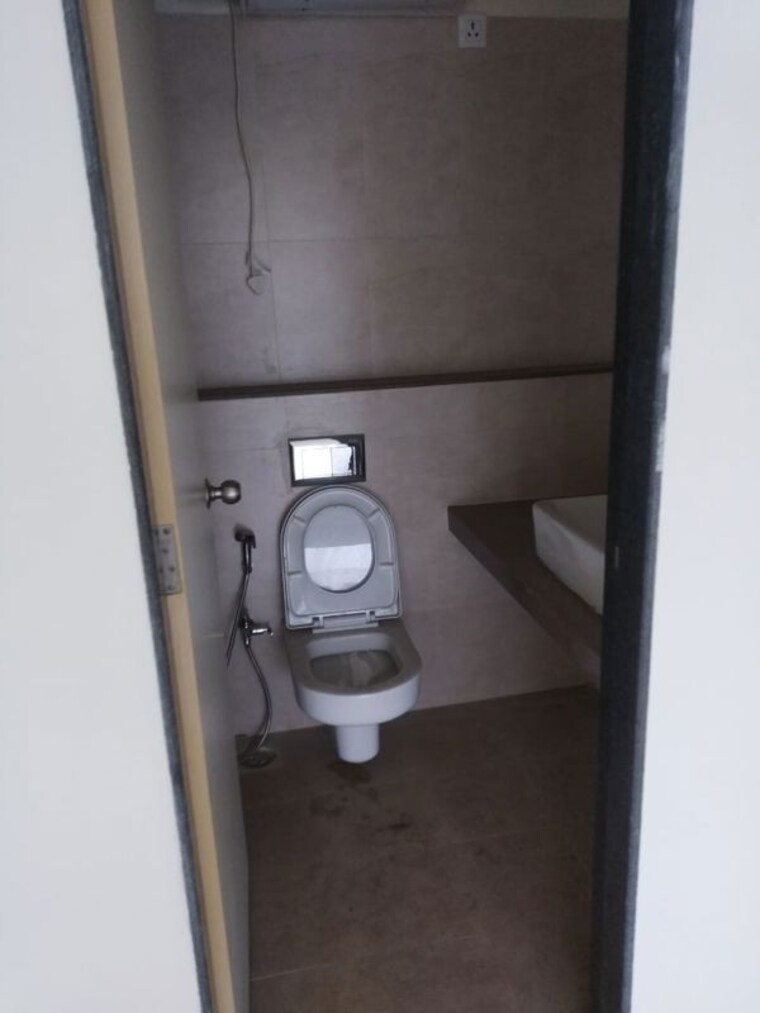 Bathroom, godrej-central 3 Bedroom 975 Sq.Ft. Apartment In Chembur Mumbai 10214901