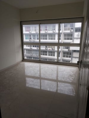 Room in 3 BHK Apartment at Godrej Central, Chembur – for Rent