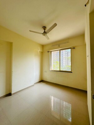 Room in 2 BHK Apartment at Wakad – for Rent
