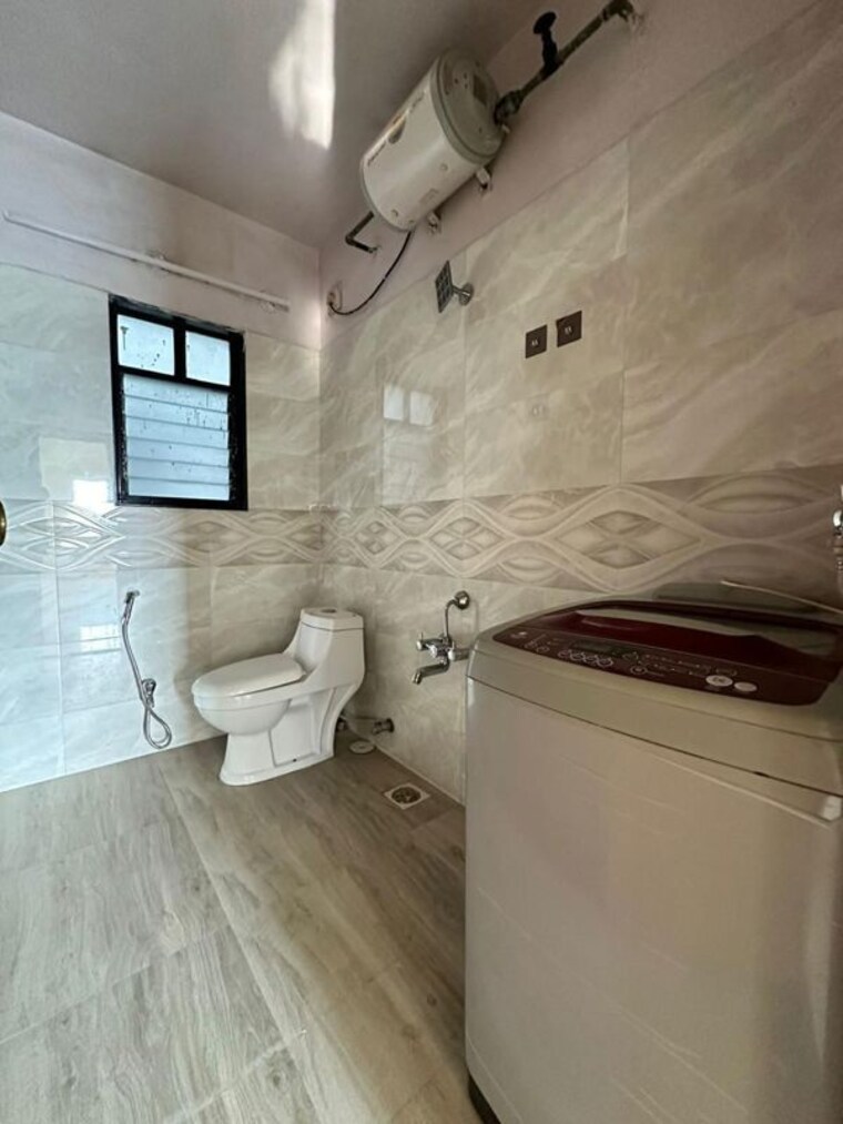 Bathroom, kumar-presidency 3 Bedroom 1500 Sq.Ft. Apartment In Koregaon Park Pune 10214919