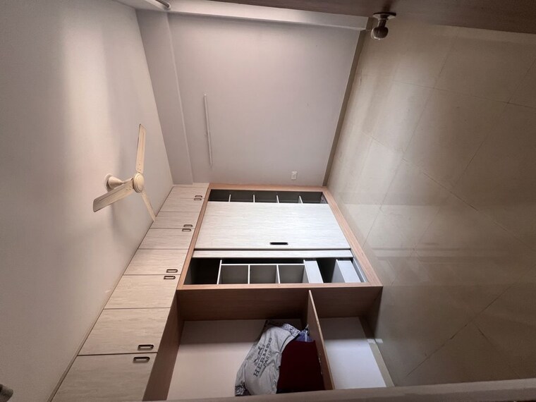 Team Area, shree-vardhman-green-court 2 Bedroom 600 Sq.Ft. Apartment In Sector 90 Gurgaon 10214905