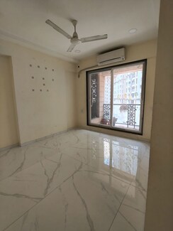 2 BHK Apartment For Rent in JK Iris