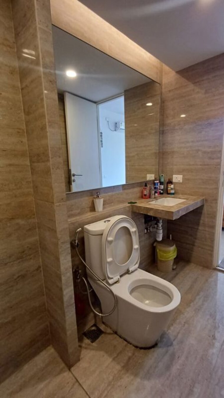 Bathroom, hiranandani-eagleridge-wing-a 2 Bedroom 740 Sq.Ft. Apartment In Thane West Thane 10214630