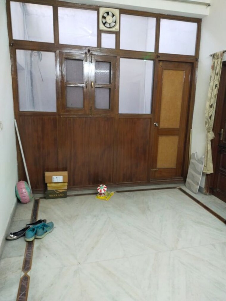 Bedroom, sector 55 6+ Bedroom 375 Sq.Mt. Villa In Sector 55 Noida 10215069