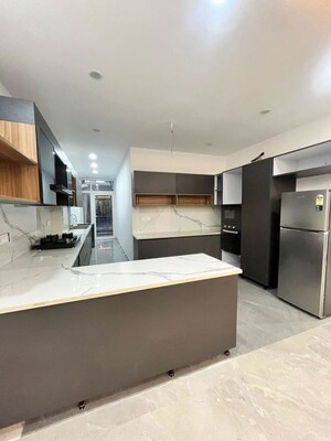 Team Area in 4 BHK Builder Floor at Sushant Lok ii – for Rent