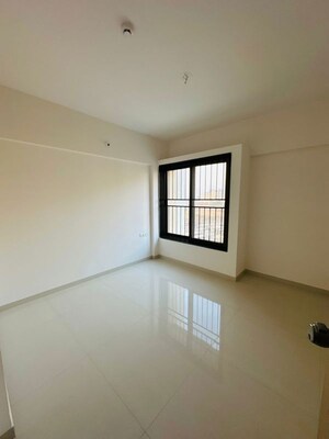 Room in 3 BHK Apartment at Kohinoor Courtyard One, Wakad – for Rent