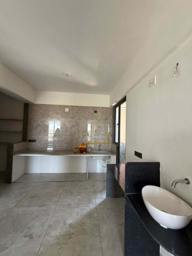 Bathroom, randesan 3 Bedroom 240 Sq.Yd. Apartment In Randesan Gandhinagar 10215182
