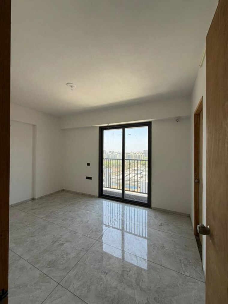 Room, randesan 3 Bedroom 240 Sq.Yd. Apartment In Randesan Gandhinagar 10215182
