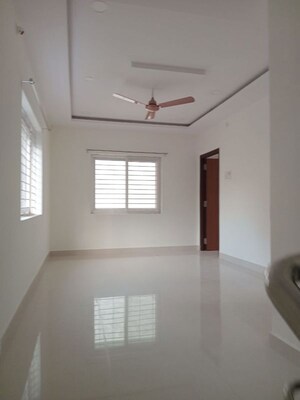 Furnished Amenities in 2 BHK Builder Floor at Savitri Nagar – for Rent