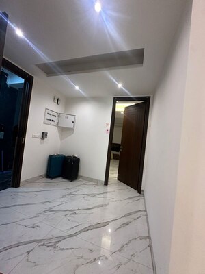 Room in 2 BHK Builder Floor at Saket – for Rent