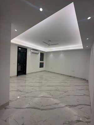 Room in 2 BHK Builder Floor at Saket – for Rent