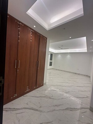 Room in 2 BHK Builder Floor at Saket – for Rent