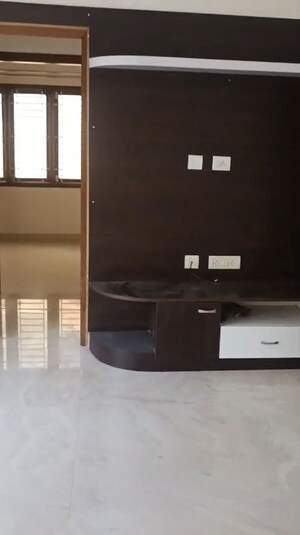 2 BHK Apartment For Rent in White House Apartments HRBR Layout, Hrbr Layout
