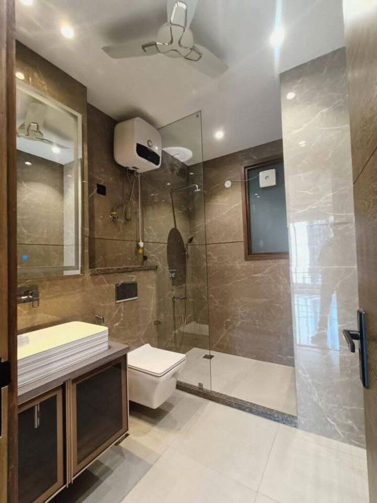 Bathroom, saket 3 Bedroom 1700 Sq.Ft. Apartment In Saket Delhi 10215301
