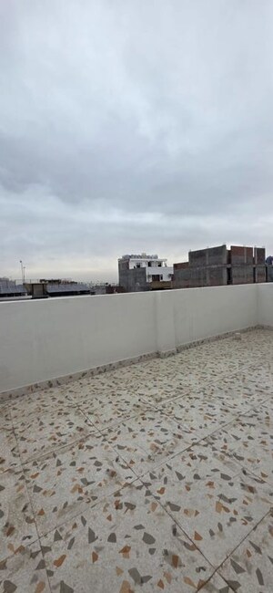 Swimming Pool in 1 BHK Builder Floor at Saket – for Rent