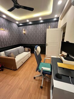 5 BHK + Servant Room Apartment For Sale in Elan The Presidential