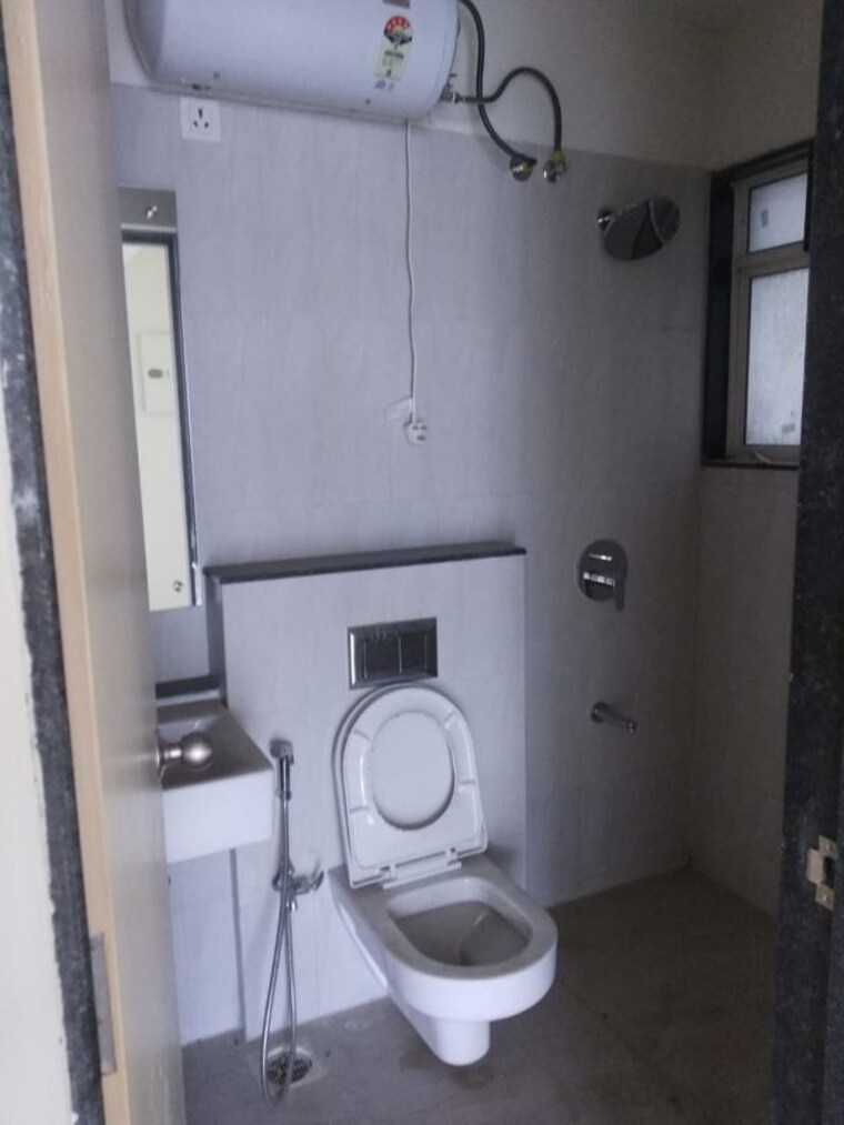 Bathroom, godrej-central 2 Bedroom 700 Sq.Ft. Apartment In Chembur Mumbai 10215296