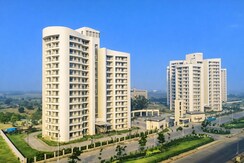 3 BHK + Servant Room,Study Room Apartment For Sale in BPTP Discovery Park