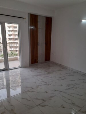 Room in 3 BHK Apartment at Ajnara Homes, Sector 16b Greater Noida – for Rent