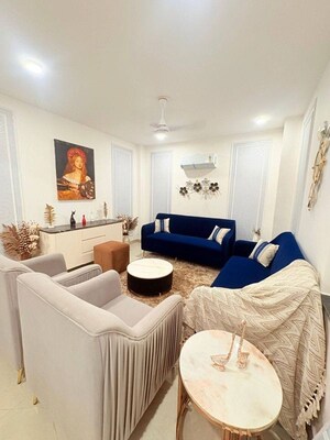 Master Bedroom in 2 BHK Apartment at Saket – for Rent