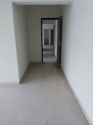 Room in 3 BHK Apartment at Godrej Central, Chembur – for Rent