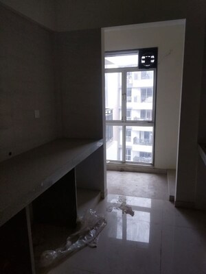 Room in 3 BHK Apartment at Godrej Central, Chembur – for Rent