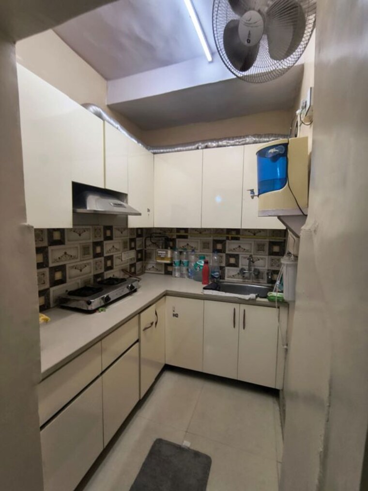 Kitchen, pitampura 2 Bedroom 900 Sq.Ft. Builder Floor In Pitampura Delhi 10215409