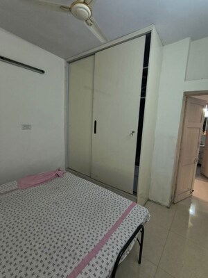 Room in 2 BHK Builder Floor at Pitampura – for Rent