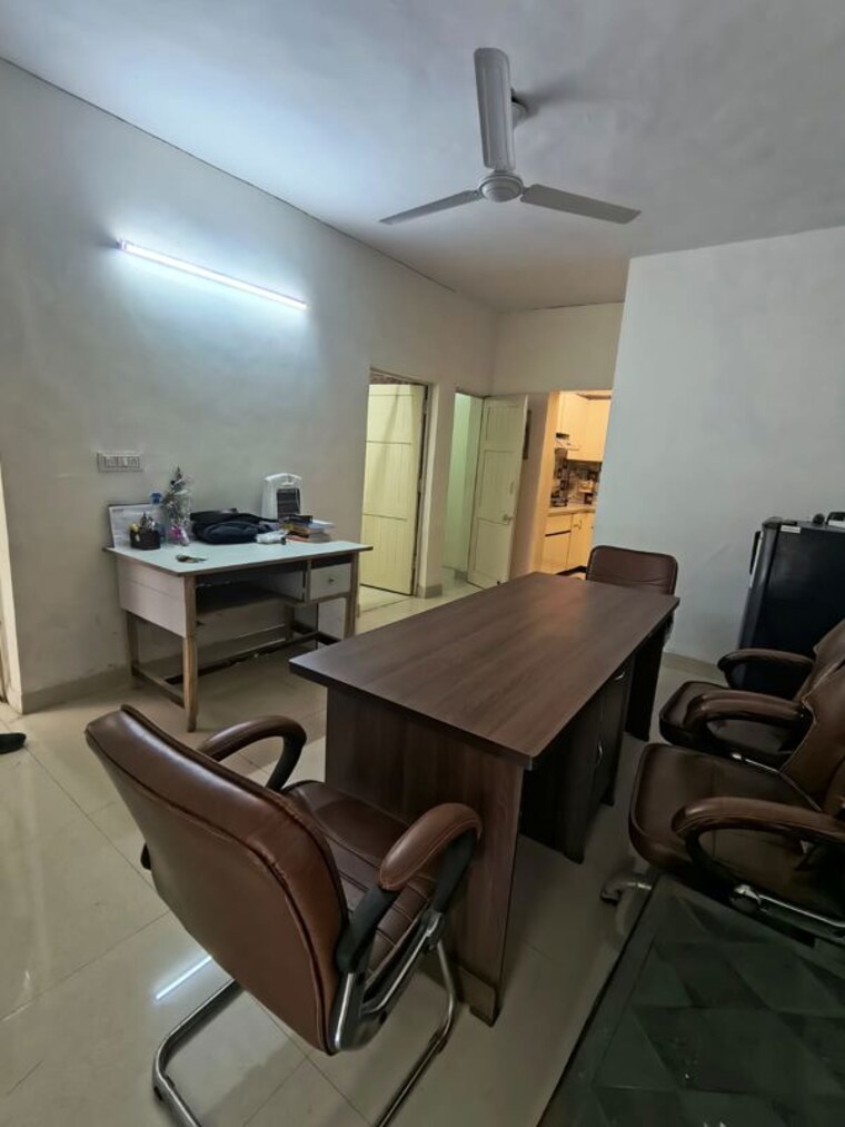 Team Area, pitampura 2 Bedroom 900 Sq.Ft. Builder Floor In Pitampura Delhi 10215409