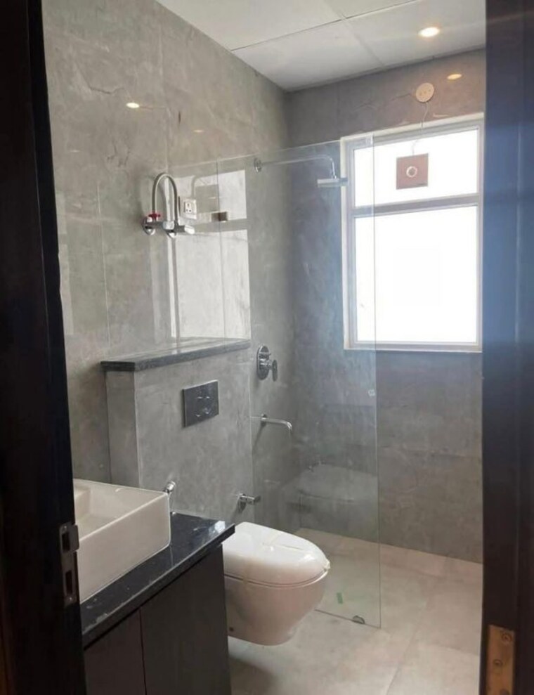 Bathroom, saket 1 Bedroom 650 Sq.Ft. Apartment In Saket Delhi 10215417