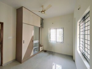 Room in 2 BHK Builder Floor at Hsr Layout – for Rent