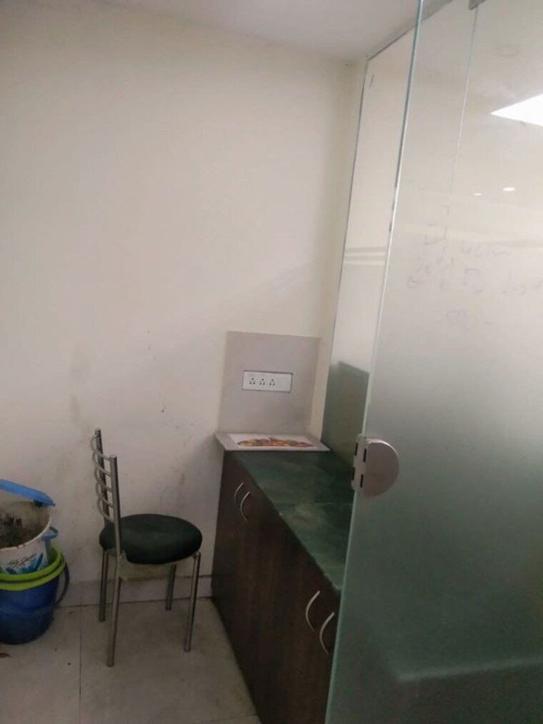 Bathroom, sector 1 Commercial Office Space 259 Sq.Ft. In Sector 1 Noida 10215421