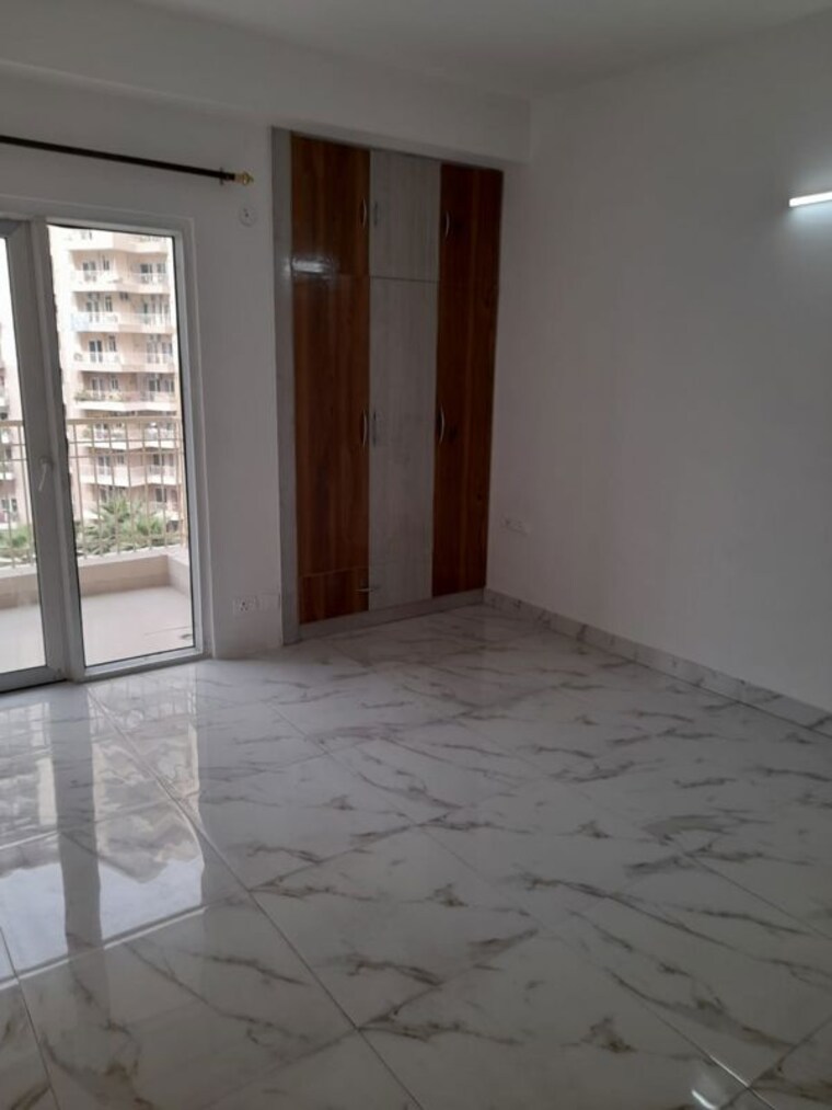 Room, sector 16b greater noida 2 Bedroom 890 Sq.Ft. Builder Floor In Sector 16b Greater Noida Greater Noida 10215436