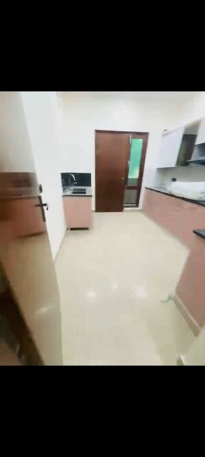 Furnished Amenities in 2 BHK Builder Floor at Pitampura – for Rent