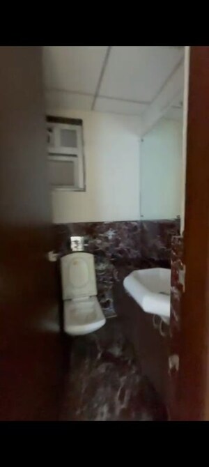 Bathroom in 3.5 BHK Apartment at Cunningham Road – for Rent
