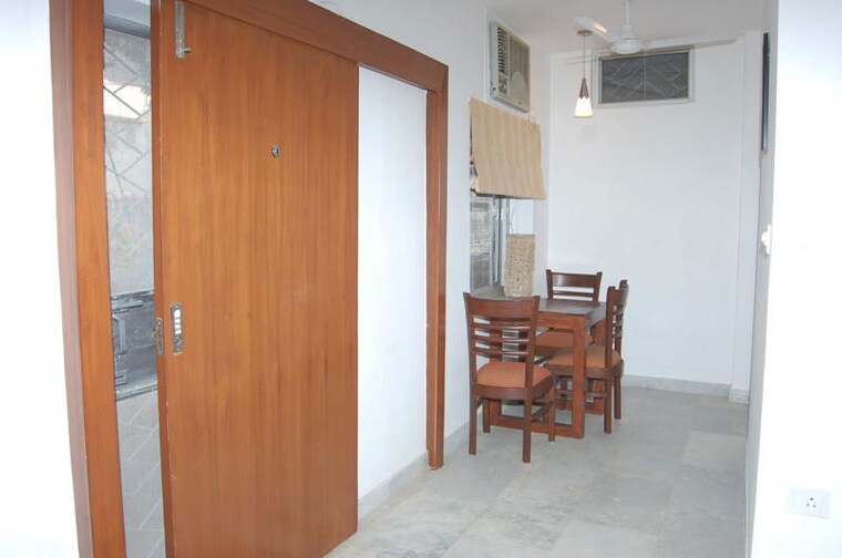 Room, vasant vihar 1 Bedroom 550 Sq.Ft. Builder Floor In Vasant Vihar Delhi 10215496