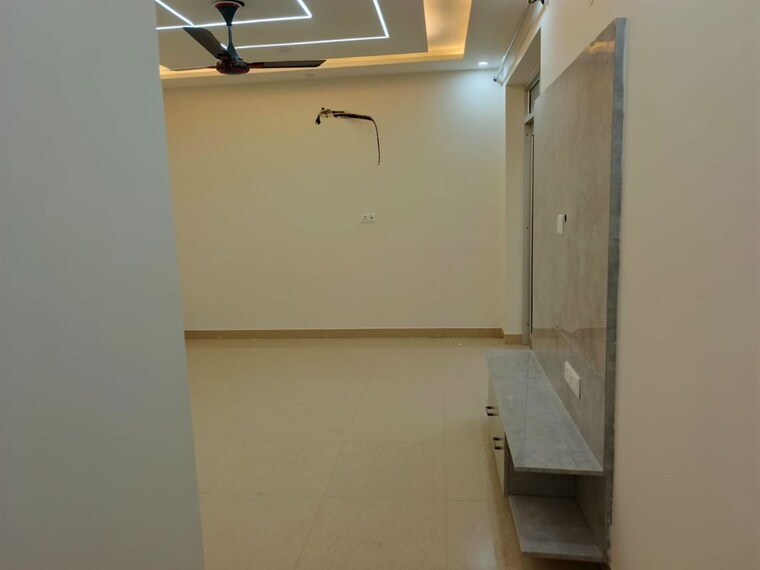 Room, sector 7 dwarka 3 Bedroom 1600 Sq.Ft. Apartment In Sector 7 Dwarka Delhi 10215481